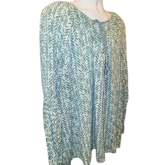 🍀Lane Bryant, Long-Sleeve Split-Neck Blouse,green - Picture 4 of 8